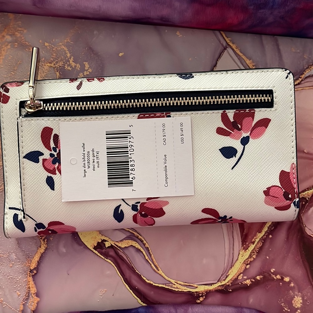 Large Slim Bifold Wallet